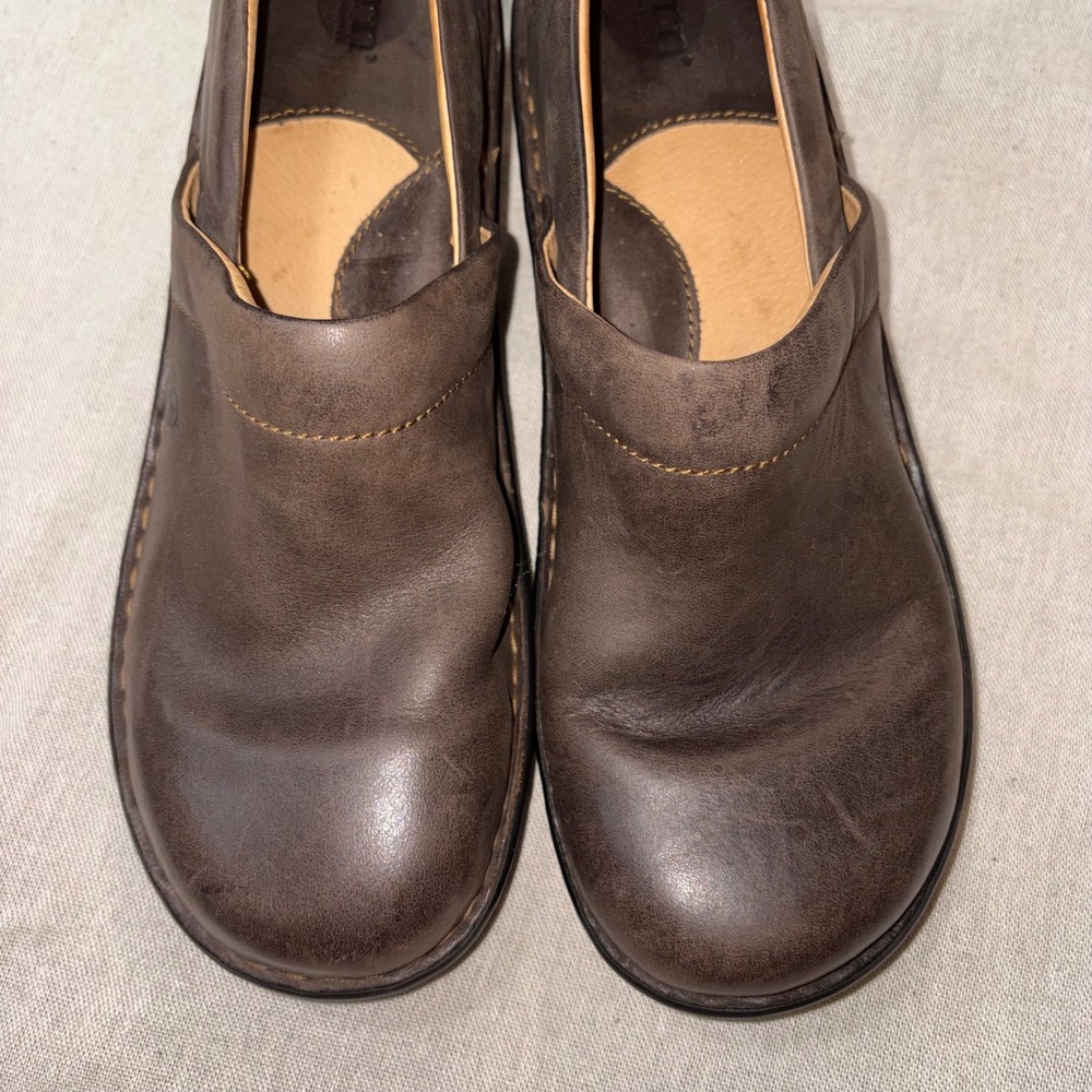 Born Brown‎ Leather Clogs Mules Womens Slip Comfort Shoes Low Wedge Round Toe 10 - Picture 10 of 10